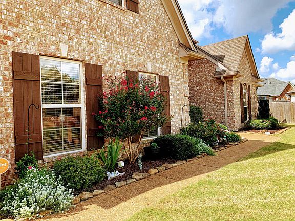 3rd image of 5045 Maiden Lane Cv