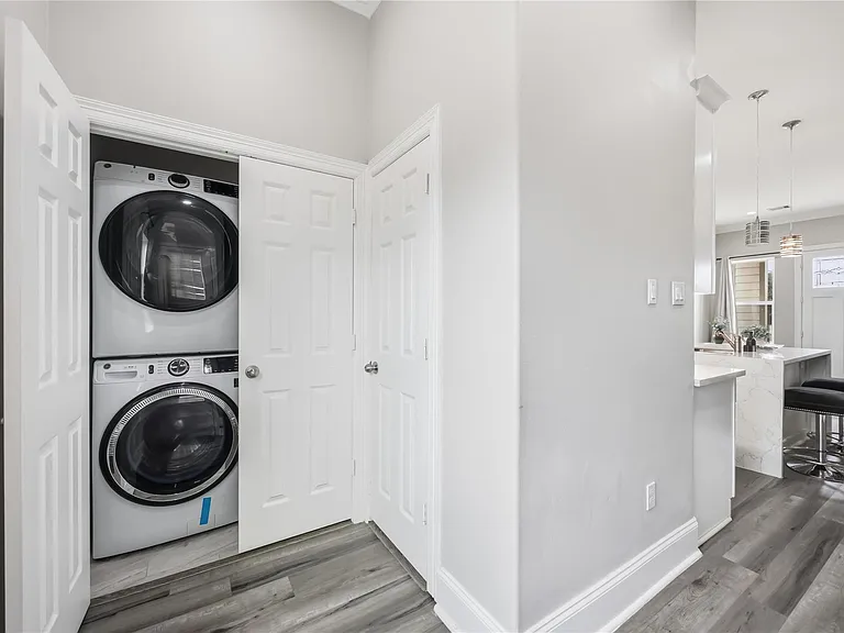 9320 Coffee St #B — Photo 14