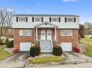 215 Orchard Hill Dr, Mount Pleasant, PA 15666