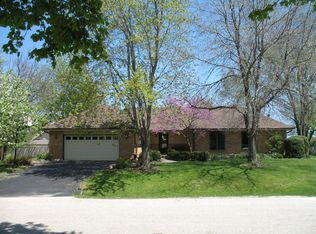 1715 Red Coat Dr, Racine, WI 53406