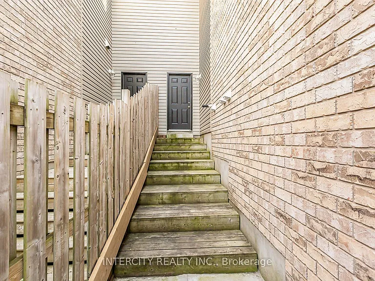 258 McMeeken Dr — Photo 36