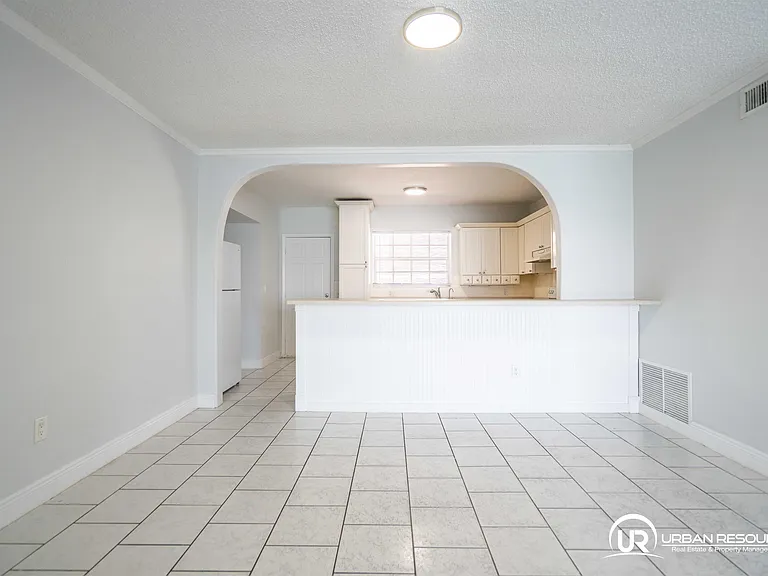 1940 Bay Dr #11 — Photo 16