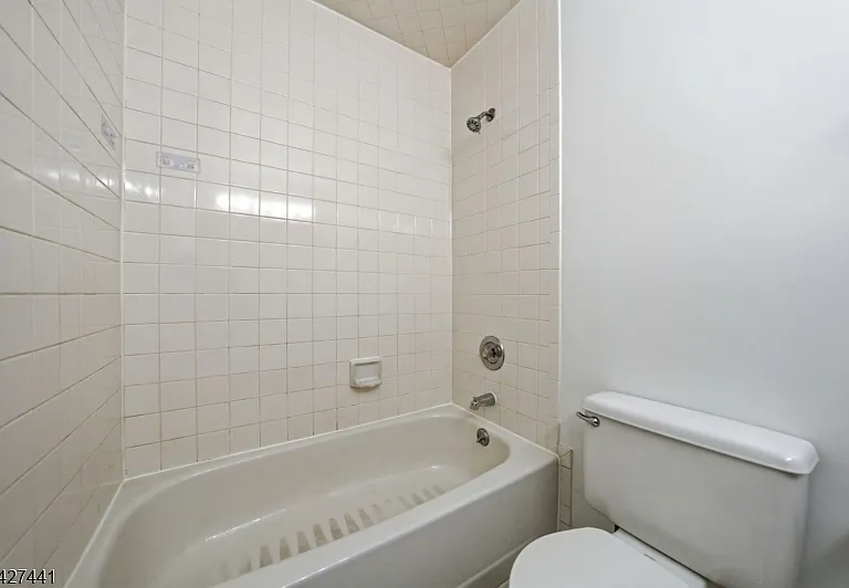 11 Deer Hill Ct — Photo 27