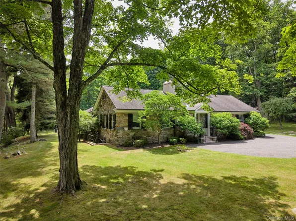55 Mountain Farm Road, Tuxedo Park, NY 10987