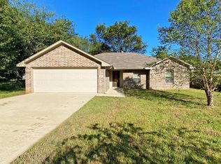213 Water St, Bullard, TX 75757