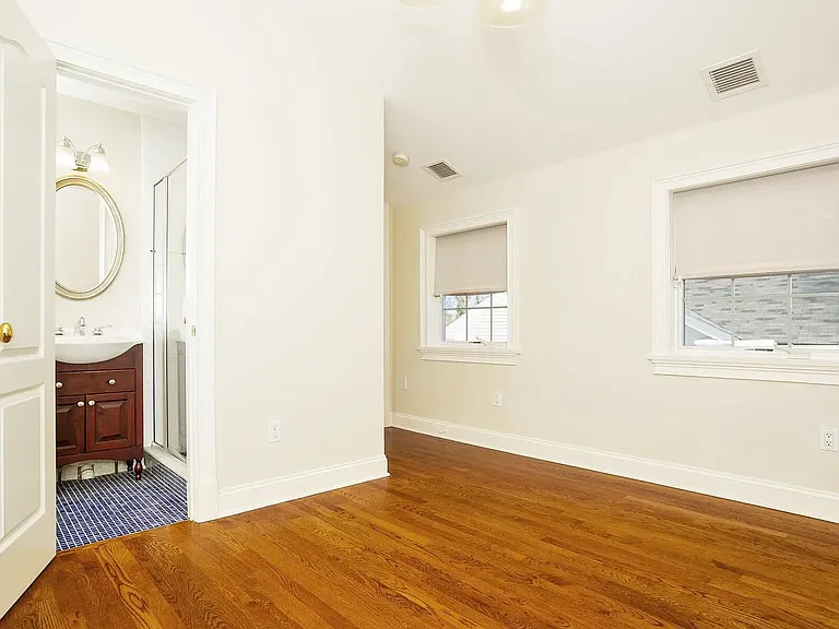 80 E Putnam Ave — Photo 17
