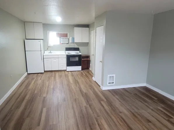 1950 N 3rd Ave #4, Pasco, WA 99301