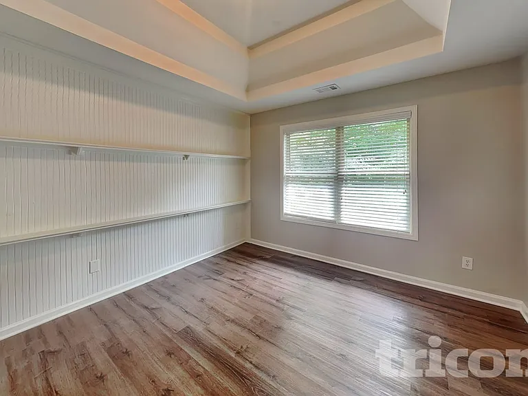 1571 English Manor Cir — Photo 16