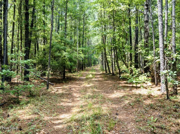 422 Benton Road SE, Bolivia, NC 28422