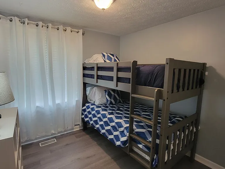 1349 Jennings Ct — Photo 9