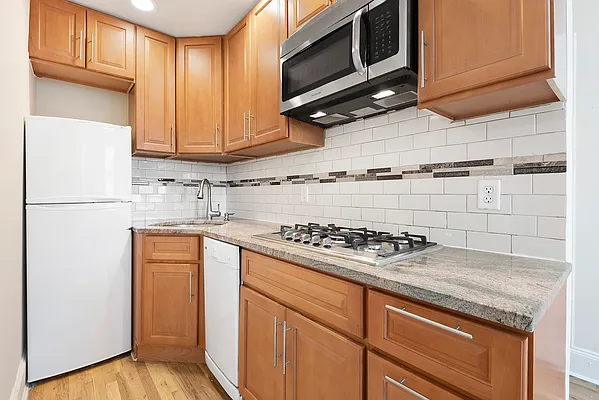 Rented by Ivey North LLC | media 15