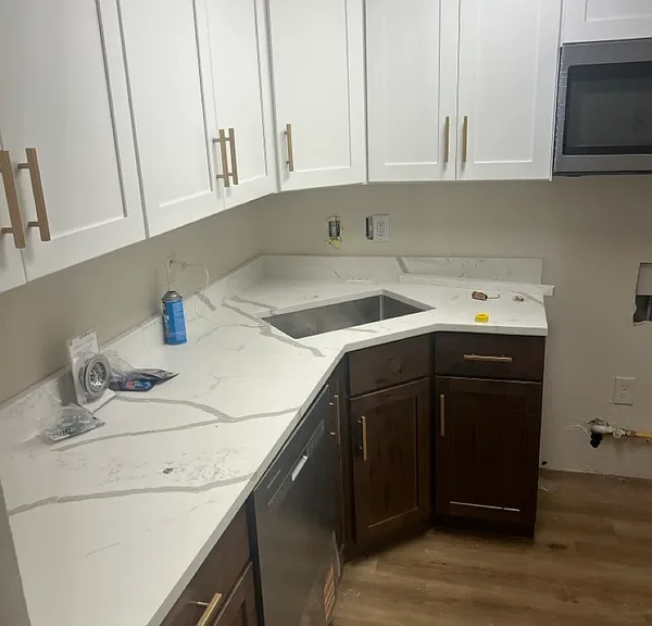 301X Dupont Ave — Photo 3