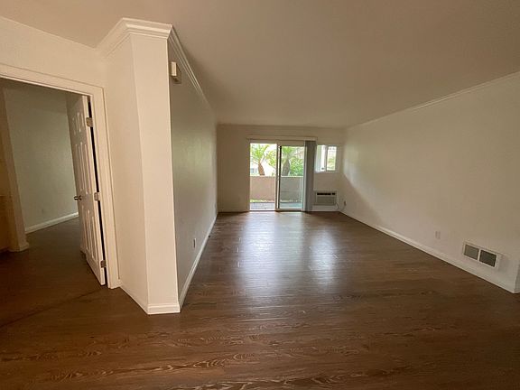 5th image of 10026 Maya Linda Rd #6108