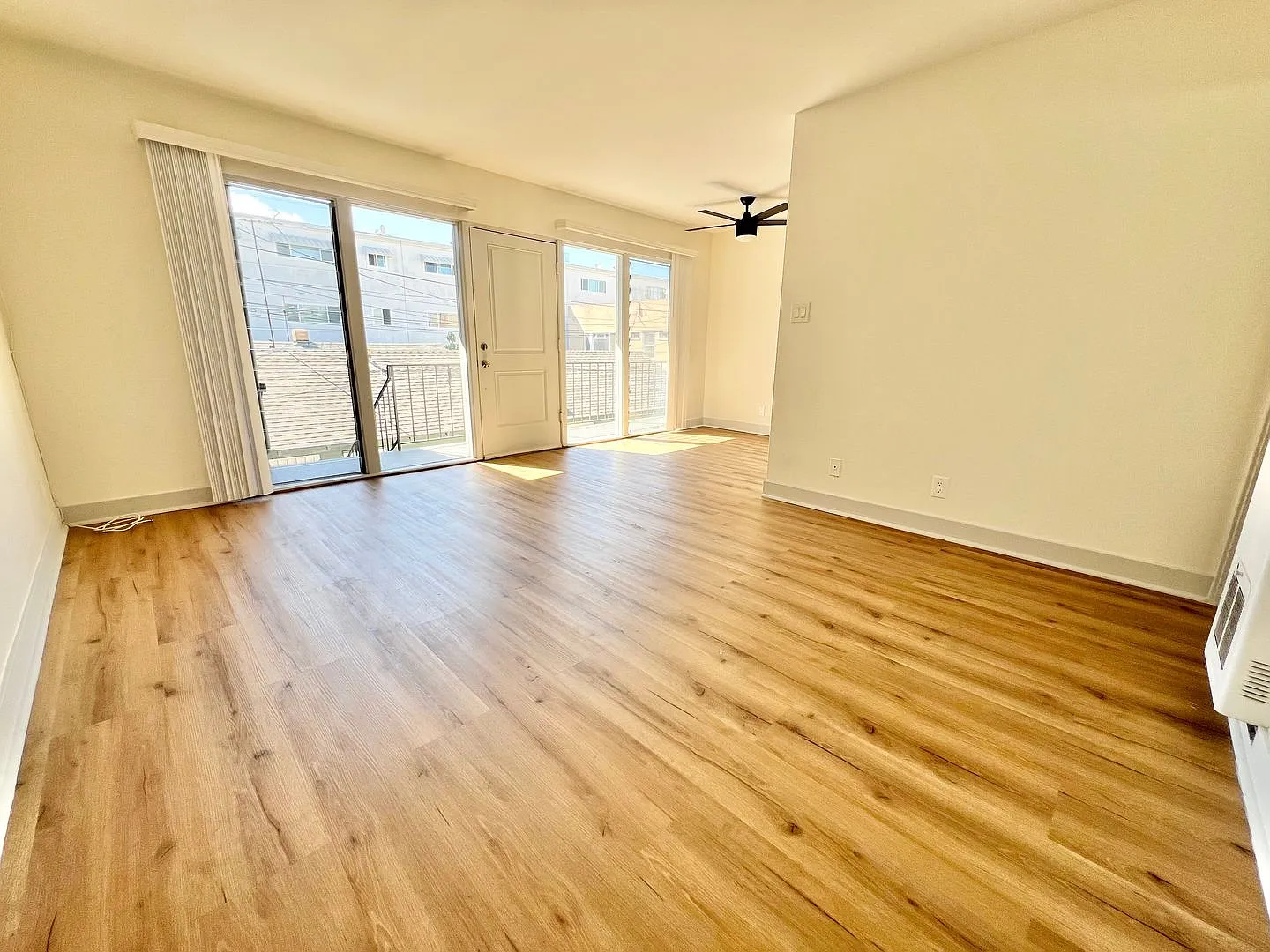 1142 E 1st Street — Photo 3
