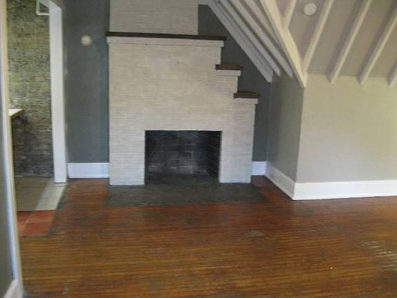 3rd image of 1862 N Cambridge Ave APT 3