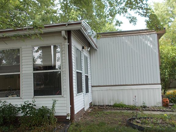 4th image of 542 Bankside Dr