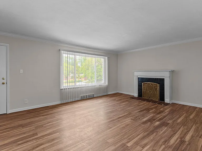 7812 Drexel Dr — Photo 2