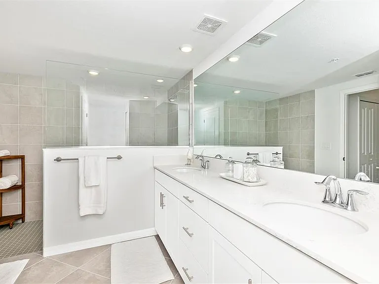 12685 Radiance Ct #102 — Photo 21