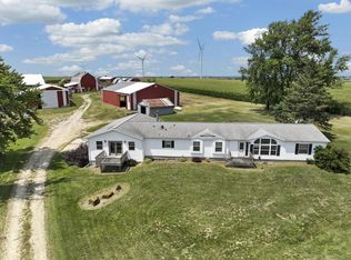 11329 Prairie Rd, Darlington, WI 53530