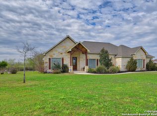 16018 Lake Shore Dr, Lytle, TX 78052