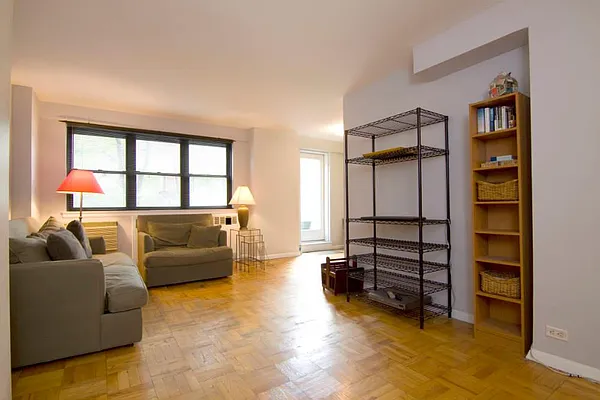 Rented by Town Residential | media 30