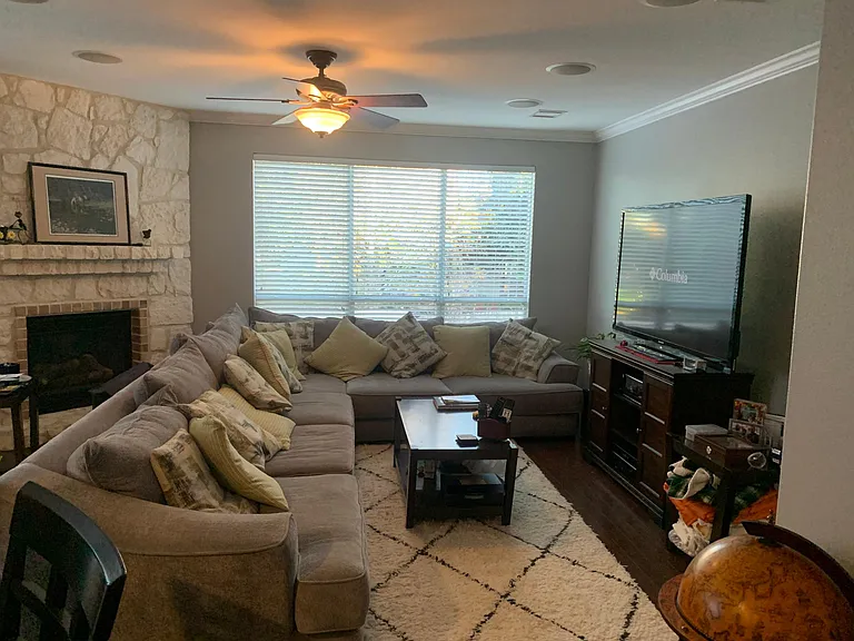 114 Blue Thorn Trl — Photo 24