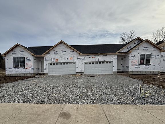 2nd image of 1575 Meadowview COURT