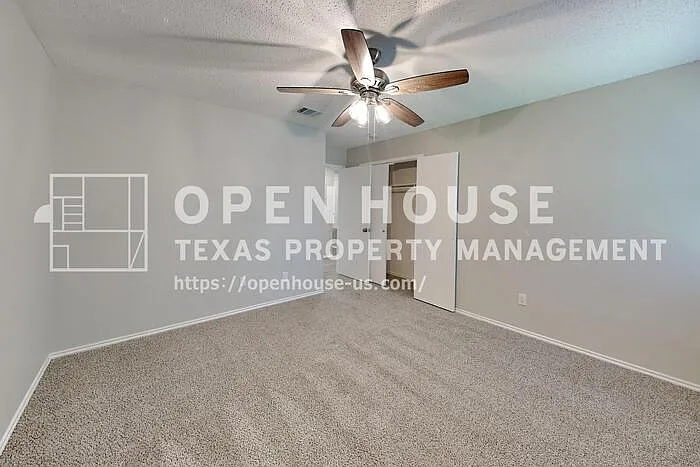 1305 Highcrest Dr — Photo 13