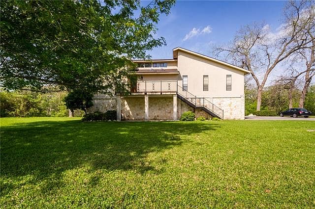 1st image of 22 River Oak Dr
