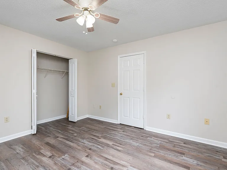 116 Carman Ave #5A — Photo 8