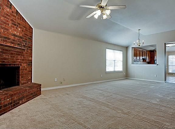 5th image of 15557 Wyoming Dr