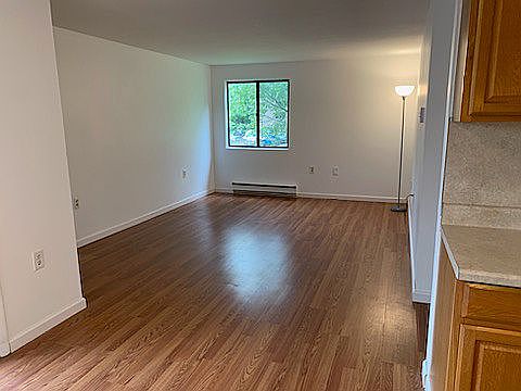 4th image of 75 Watertree Dr