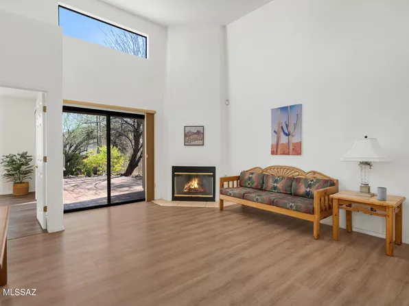 172 N Champagne Pl, Tucson, AZ 85745