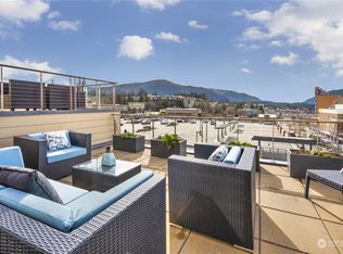 974 NE High St, Issaquah, WA 98029