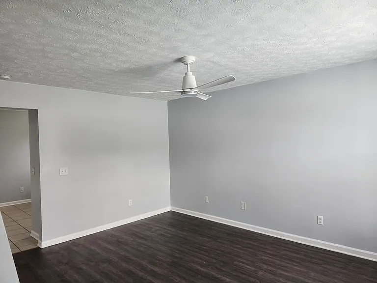 124 Williams St — Photo 6