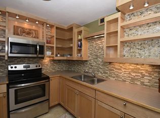 5200 S Tuckaway Blvd UNIT 365, Milwaukee, WI 53221