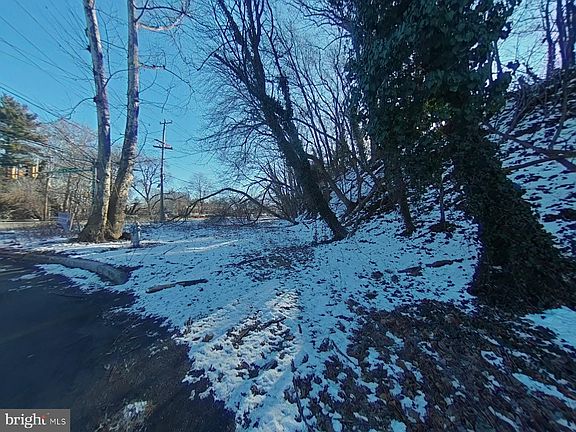4th image of 1950 W Chester Pike