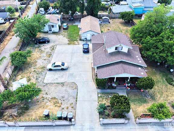 2nd image of 733 W Tulare Ave