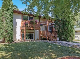 1415 Indian Oaks Ct, Arden Hills, MN 55112