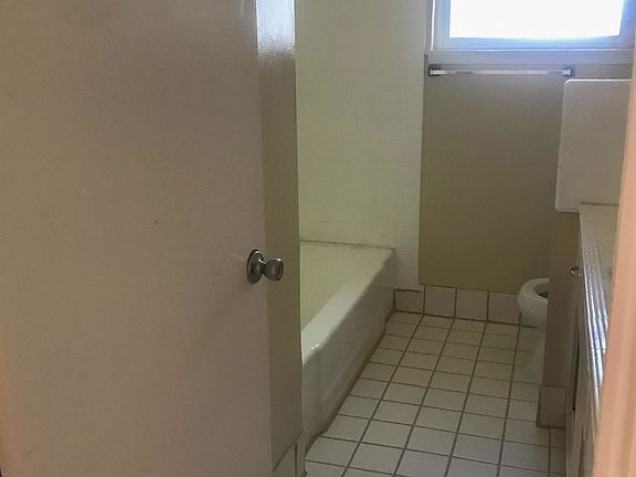 3rd image of 3538 Alden Way APT 3
