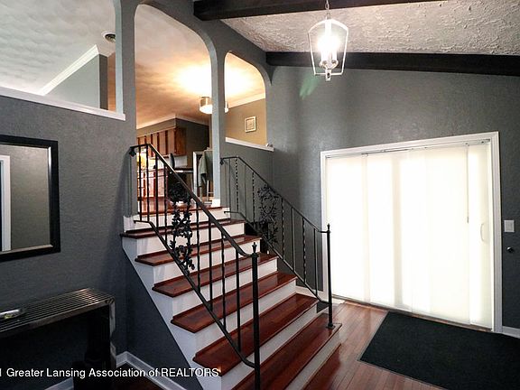 3rd image of 1712 Heather Haven Dr
