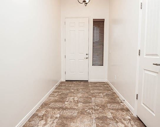 5th image of 321 N Westridge Dr