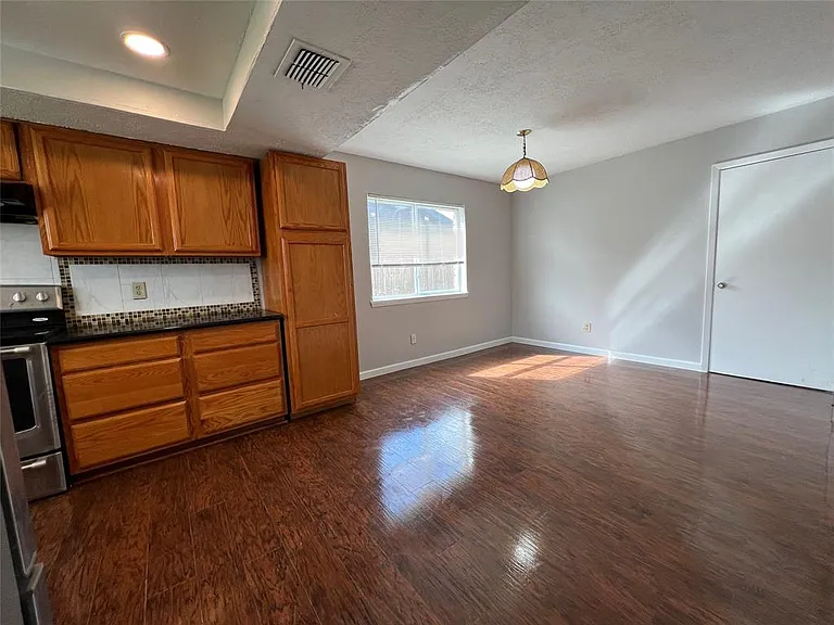 13843 New Village Ln — Photo 7