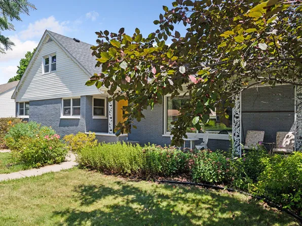 311 Lincoln Ave N, New Prague, MN 56071