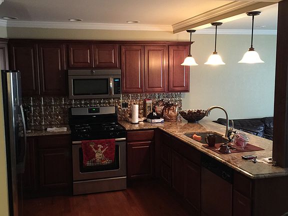 4th image of 15321 82nd St