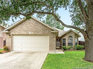 13 Pembroke Ct, San Antonio, TX 78240