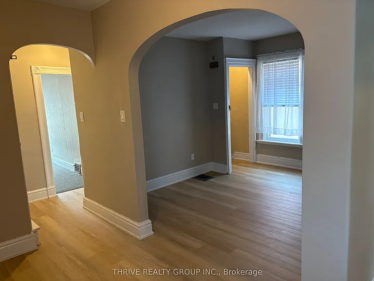 642 Richmond St #UPPER — Photo 3
