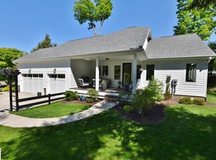 9988 E Crain Hill Rd, Traverse City, MI 49684