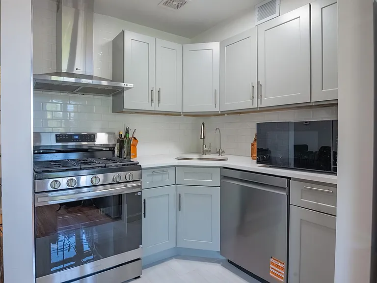 103-02 42nd Ave #4D — Photo 8