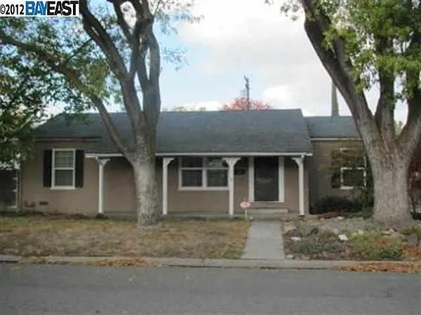 1421 Del Monte Ave photo 1